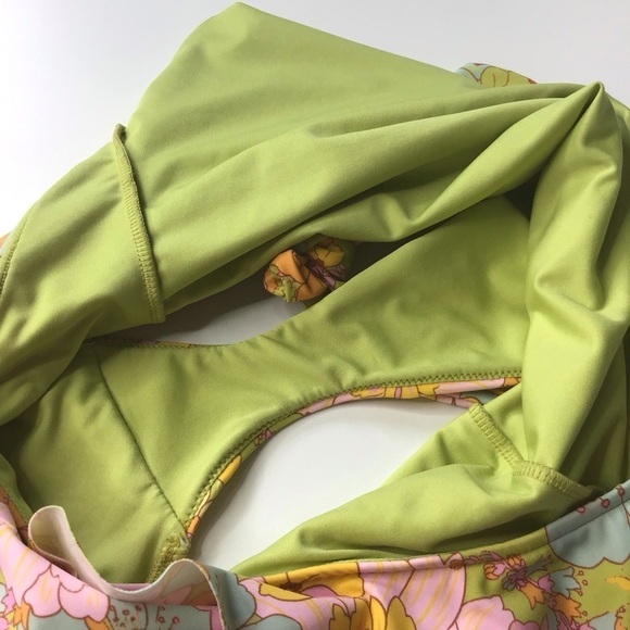 Show Me Your Mumu Cape Cod One Piece Swimsuit in Groovy Blooms Size XLarge. - Picture 11 of 11